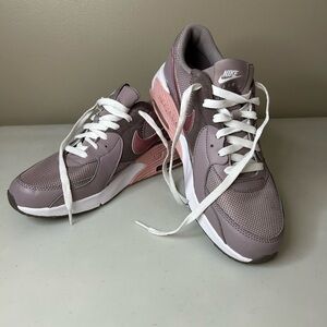 Nike Air Max Excee CD6894-200 Girls US 6.5Y Light Violet Ore Sneaker EUC